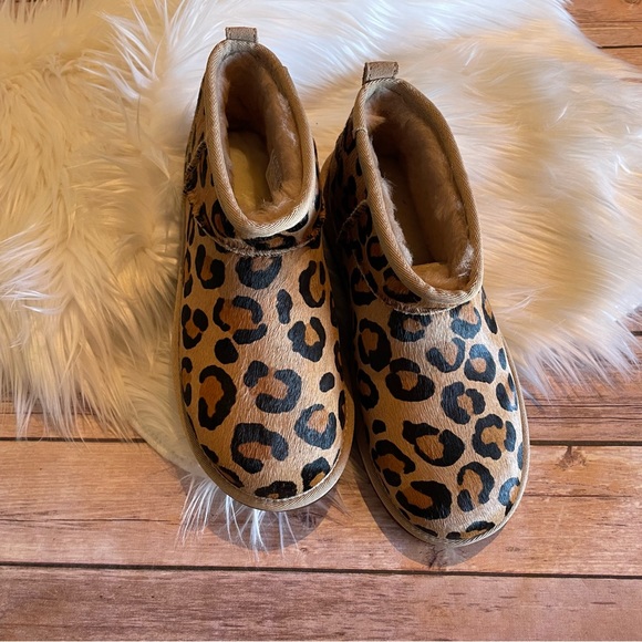 UGG Ultra Mini Classic Genuine Calf Hair Bootie - Picture 6 of 8
